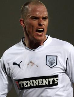 Iain Hume