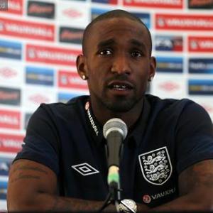 Moldova v England: Defoe can be Hodgson's shining light