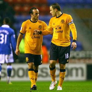 Neville wants Donovan back at Everton