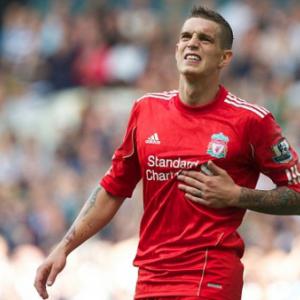Daniel Agger out for four weeks with rib injury