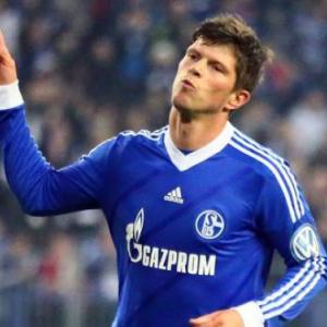 Arsenal linked with Klass Jan Huntelaar
