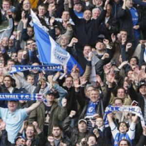 Bees chief praises Lions fans