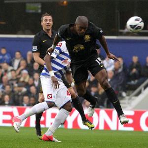 QPR held by 10-man Everton