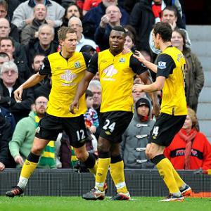 Newcastle 3-0 Man Utd: Report