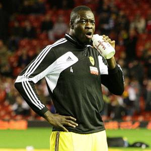 Former Blackburn defemder Samba close to QPR switch