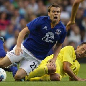 Everton's Seamus Coleman suffers ankle ligament injury