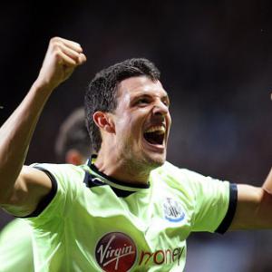 Magpies book Europa place