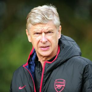 Wenger: Give jobs on merit