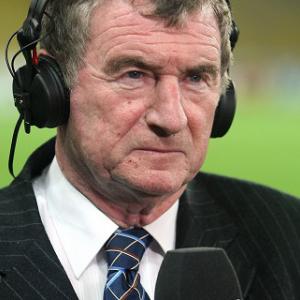 Spurs offer Pleat role