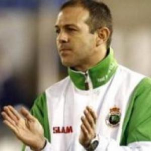 Struggling Racing sack coach Gonzalez