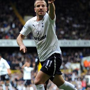 Van der Vaart committed to Spurs