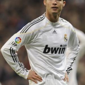 Ronaldo, Messi and Kaka shortlisted for FIFA World Player of the Year award