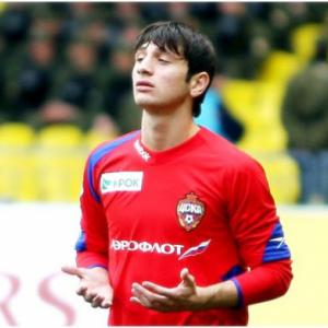 Dzagoev to miss six weeks with toe fracture