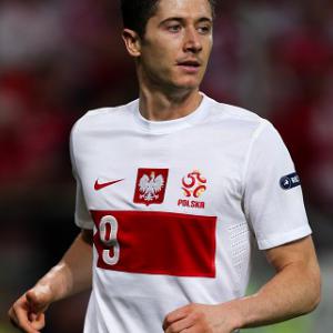 Lewandowski wins it late on