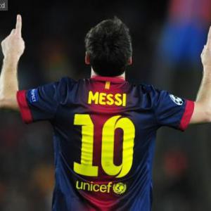 Lionel Messi breaks Gerd Muller's 85 goal record for Barcelona