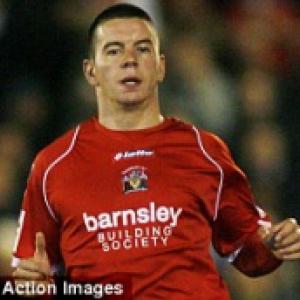 Adam Hammill travels to Wolves for medical fuelling speculation of Matt Jarvis' Merseyside move