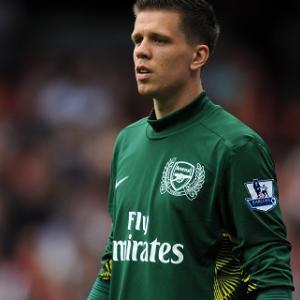 Szczesny says Arsenal gunning for second