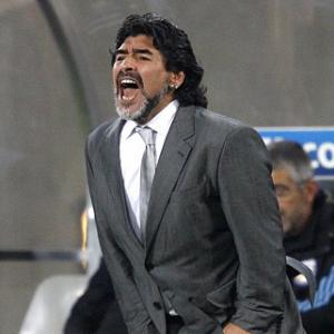 Maradona back to training Wednesday