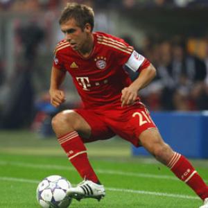 Lahm eager for Bayern to join 'golden generation'