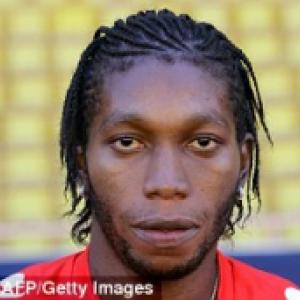 Sunderland aim to take Monaco's Dieumerci Mbokani on loan to replace Darren Bent