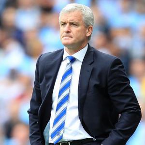 Fernandes gives backing to Hughes