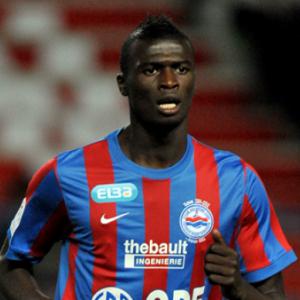 Niang offered Everton Trial
