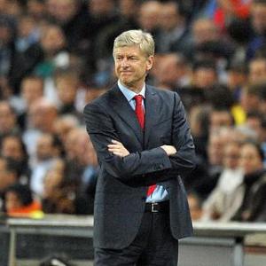 Wenger demands more despite Arsenal romp