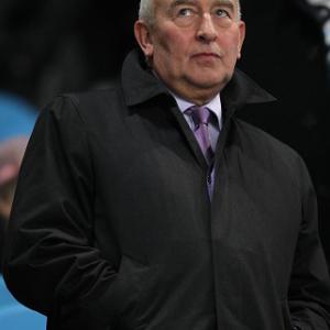 Watkins steps down at United