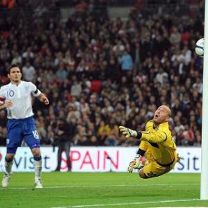Lampard goal sinks Spain