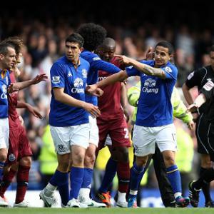 Everton to appeal Cahill red card