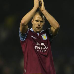 'Players back Paul Lambert', says Aston Villa Captain Ron Vlaar