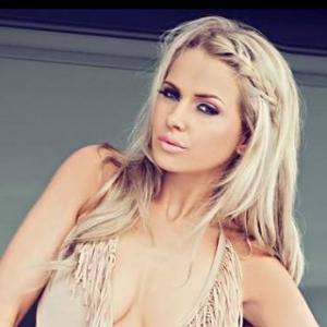 Top 10 sexy Premier League WAGS