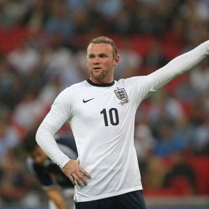 Rooney posts picture of head injury
