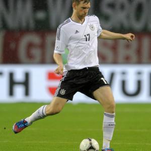 German defenders inspired by Mertesacker