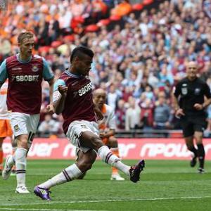 Blackpool 1-2 West Ham: Match Report