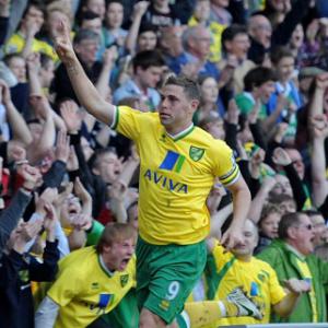 Holt bags brace before seeing red