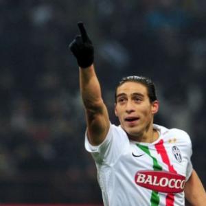 Juve stun Milan to put one foot in final
