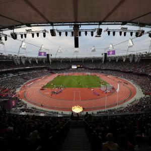 Hurst in favour of Olympic Stadium move