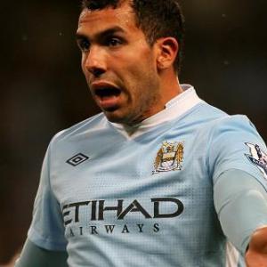 Inter make Tevez bid
