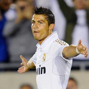 Spanish footballers press ahead with strike call