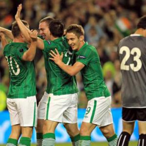 Ireland seal play-off place