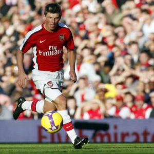 Arsenal 'ready to sell' Arshavin to Zenit