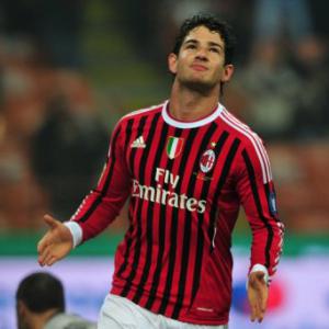 Pato close to Paris Saint Germain move