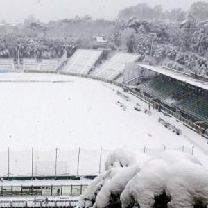 Snow hits Italian league games