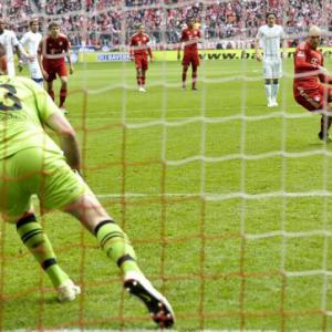 Heynckes hails 'classy' seven-goal Bayern