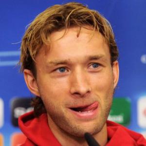 Leverkusen's Rolfes facing first suspension
