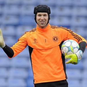 Messi 'only human' says Chelsea's Cech