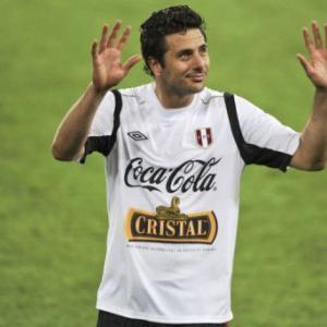 Peru striker Pizarro returns to Bayern