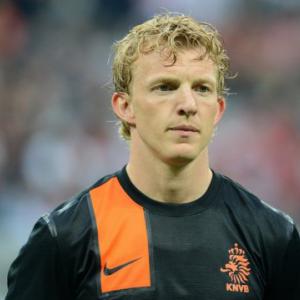 Kuyt signs for Turkey's Fenerbahce