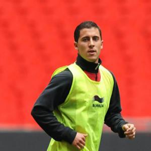 Chelsea complete swoop for Hazard